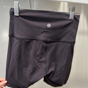 Lululemon Black Wunder Under Shorts Size 4 6 Inch